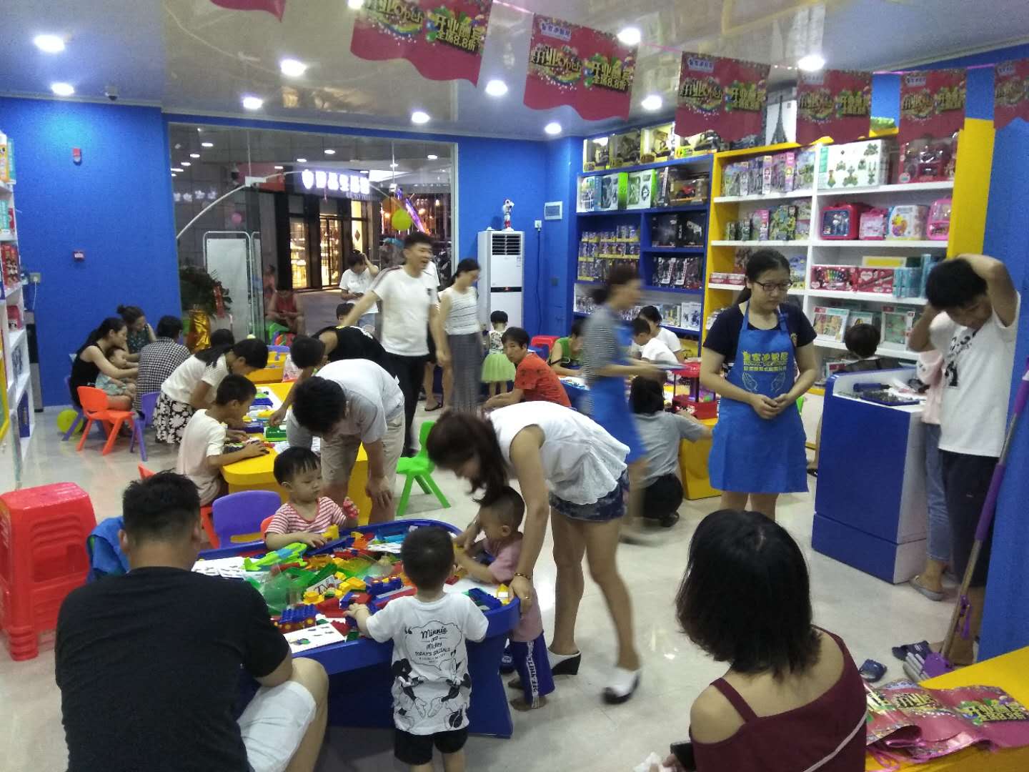  創(chuàng)業(yè)選擇玩具店加盟品牌不要迷戀大城市