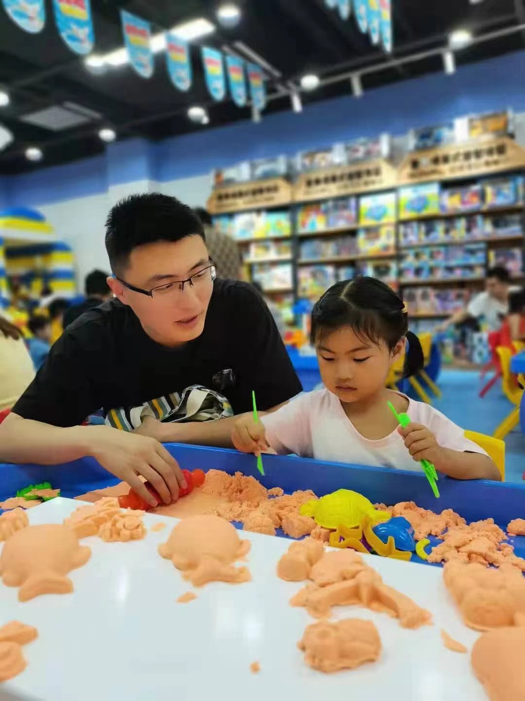 父母在孩子幼兒園階段一定要“狠抓”4點(diǎn)，孩子上學(xué)后成績優(yōu)異